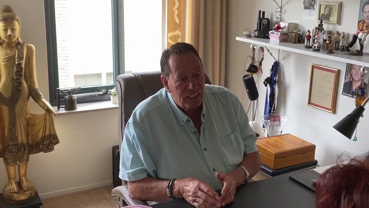 10 vragen aan Paragnost Peter van der Hurk - YouTube