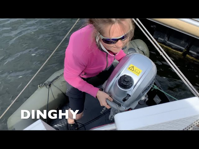 Buitenboordmotor op de dinghy plaatsen – Ep. 139