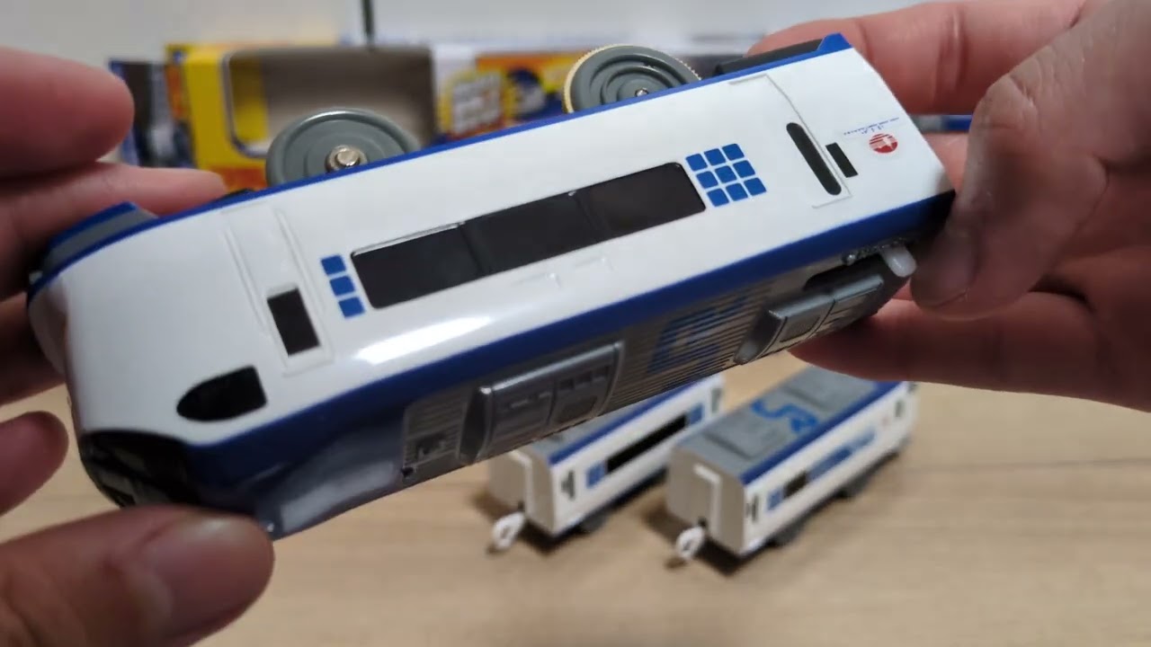 プラレール S58 281系はるか 開封 - YouTube