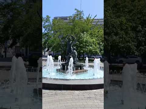 Фонтанчик в городе Ростов- на- Дону) #ростов #фонтан #достопримечательность