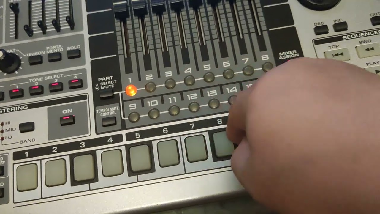 roland mc-909 mc909 excellent performance demo spb test
