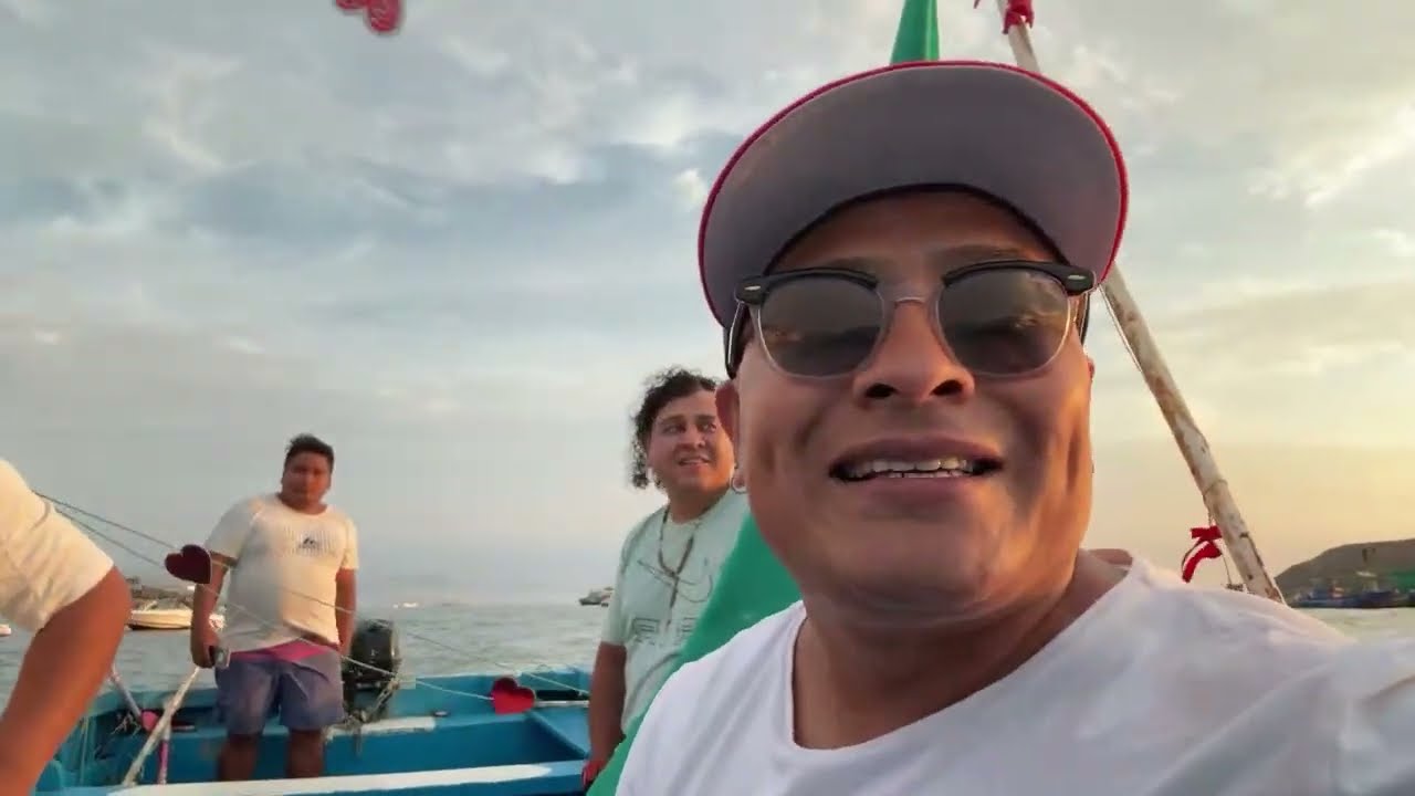 (CASI NOS HUNDIMOS ) nos preparan ceviche gratis 🙏🏻🇵🇪