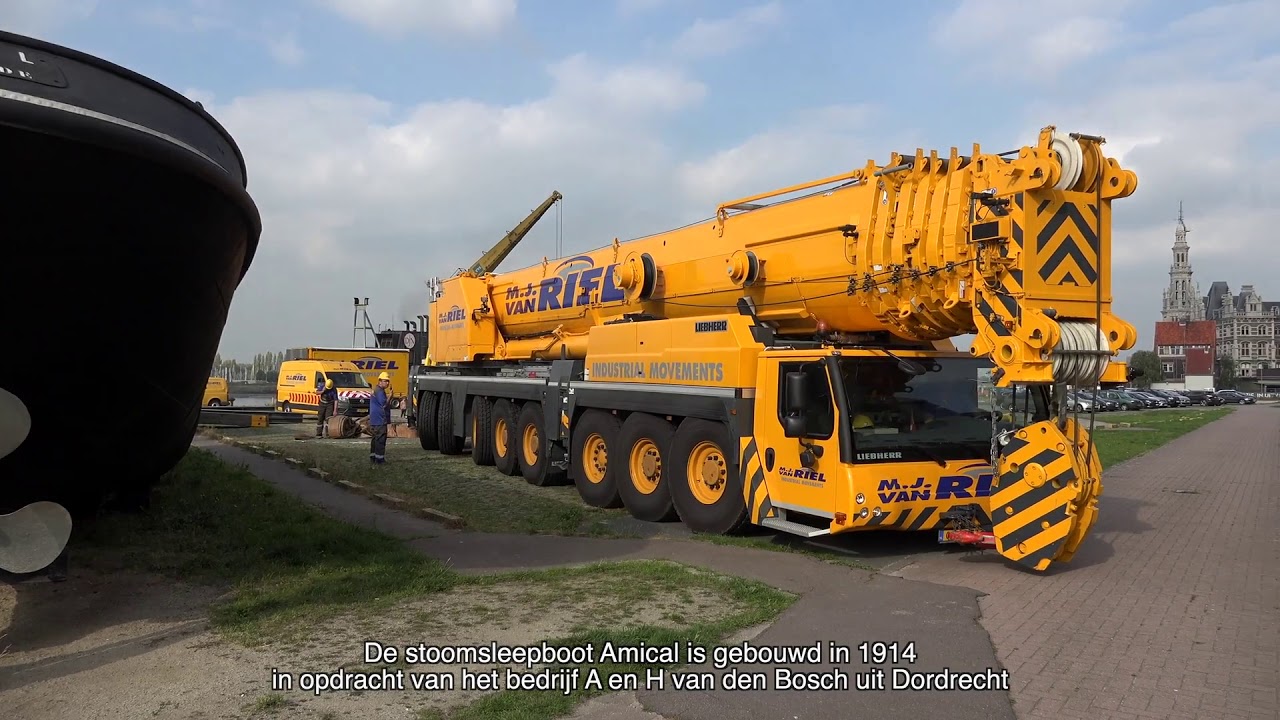 Hijsen & verplaatsen twee grote schepen door Antwerpen