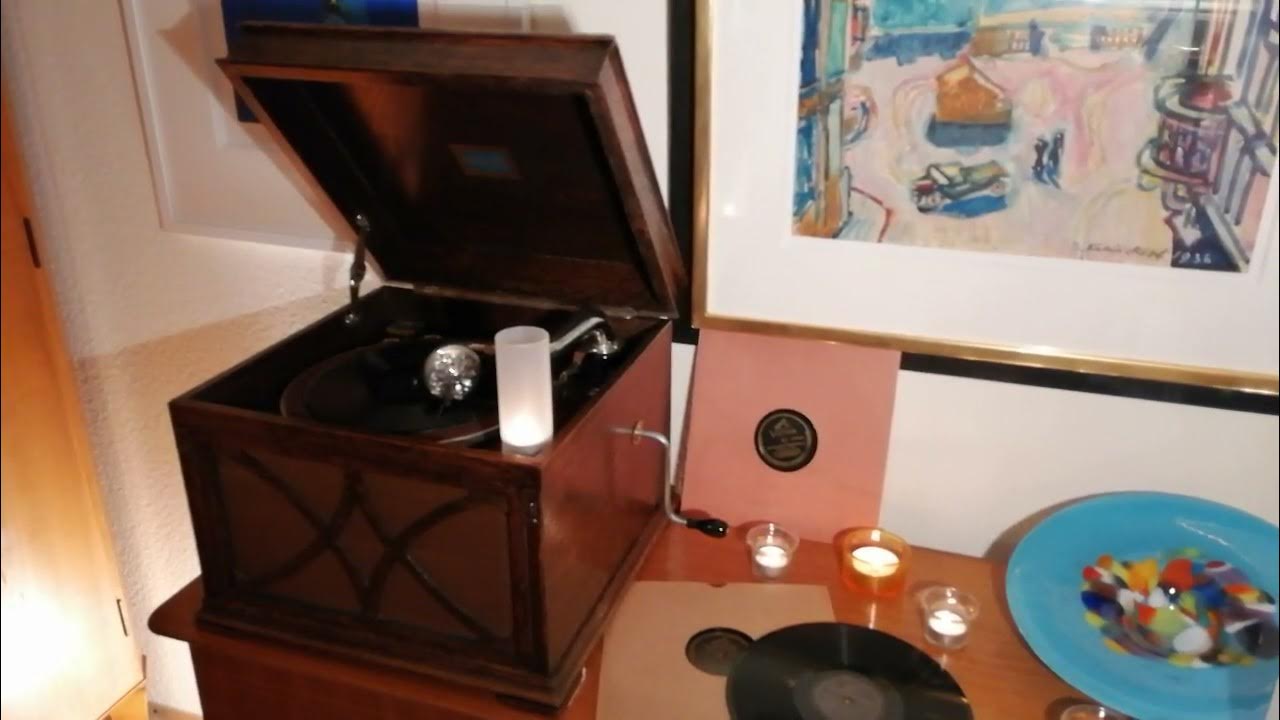 "The White Cliffs Of Dover" Glenn Miller/Ray Eberle (1941) YouTube