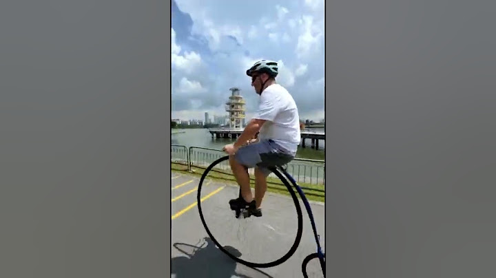 How to ride a Penny Farthing in Singapore