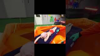 La Ragazza Aveva Ustioni Causate Dalle Rocce.