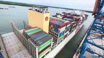 Cận cảnh siêu tàu lớn nhất thế giới cập cảng #trong công nhân nghành cảng @