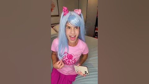 Can kids wear short skirts at your school? #twinday #twindayatschool #school #kids #moms