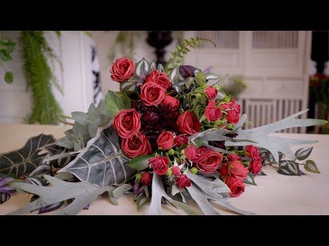 Wideo: Jakie kwiaty pasują do róż w bukiecie: kompetentna kombinacja, porady florystyczne, zdjęcia