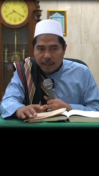 Kalau Mandi Telanjang Bulat Baca Doa ini #shortsmfa KH Fakhruddin Al Bantani