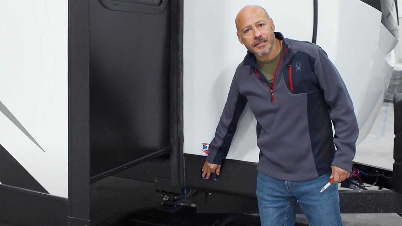 2022 Venture RV SportTrek Touring Edition STT333VFK Luxury Travel Trailer Exterior