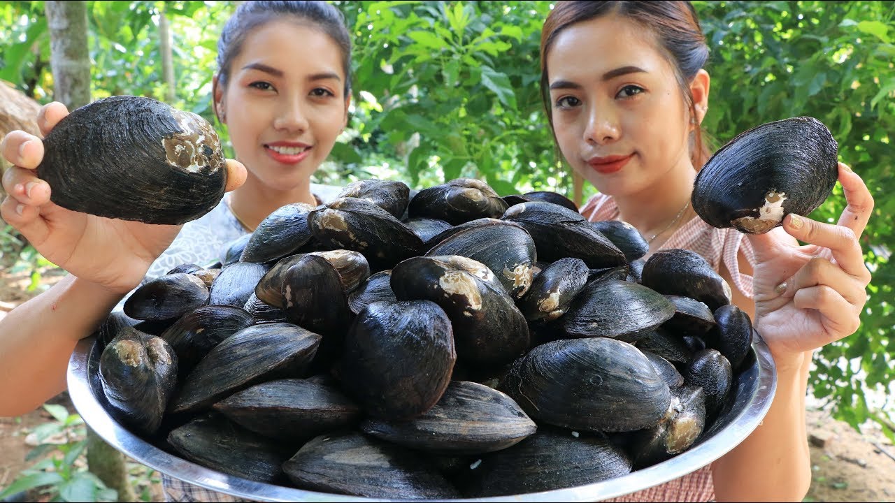 Yummy cooking river mussel with chili recipe Cooking skill YouTube