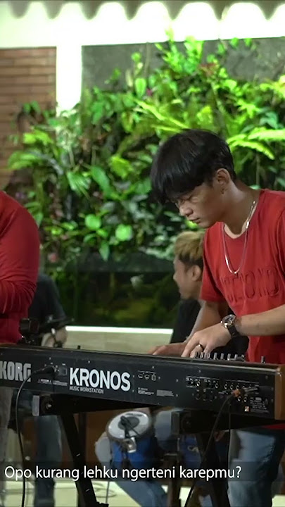 SATRU 2 - DENNY CAKNAN | Adlani Rambe & Astroni Tarigan (Live Cover) #shorts