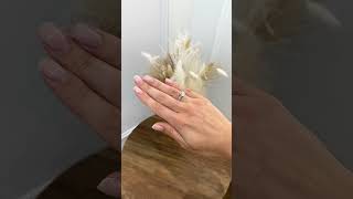 Classic Engagement Ring mounted with 2.01carat Round G/VS1 3 excellent Diamond certified in GIA.