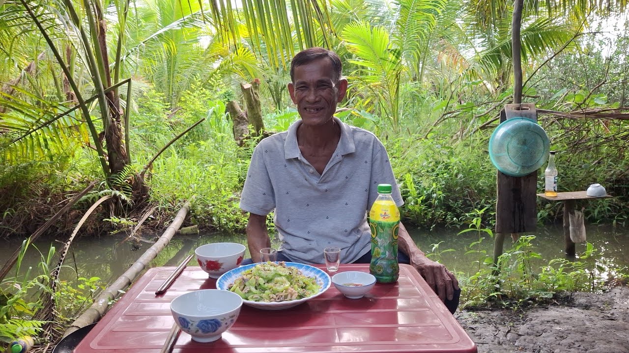 nhái xào khổ qua ngon nhức nách.