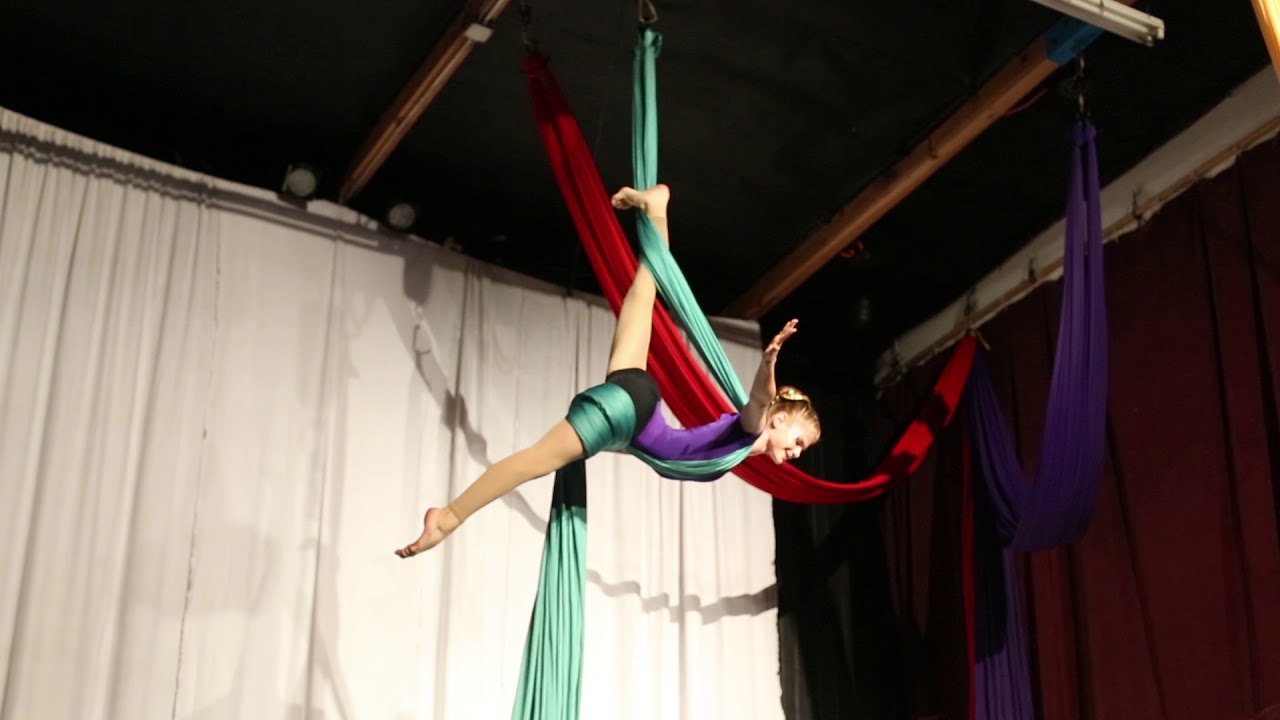 Mara Juergensen Aerial Silks West Coast Aerial Arts Festival 2016