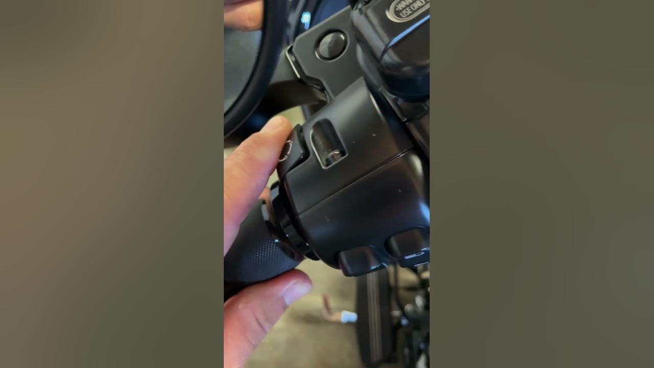 Check and reset Harley Davidson Check Engine Light #shorts - YouTube