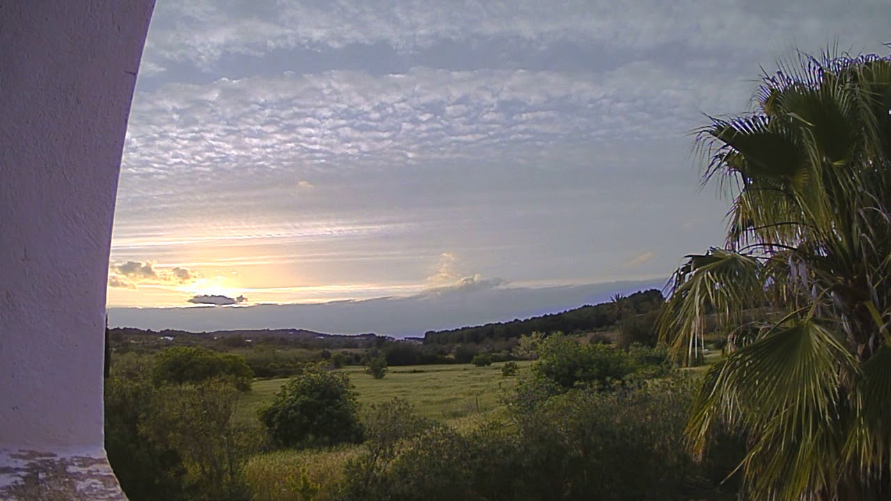 Cloudscape Ibiza AV 30 04 2018