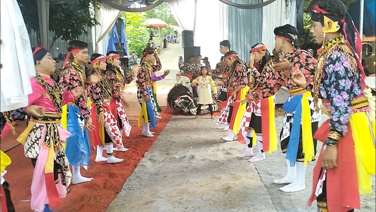 campur sari lagu jarum2,lali janjine,gubug Asmoro terbaru ebeg Sekar Budoyo Turonggo Laras...