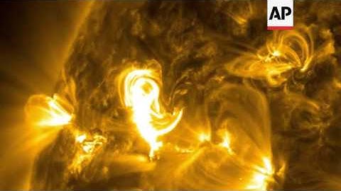 NASA observatory captures stunning images of "graceful" solar flare