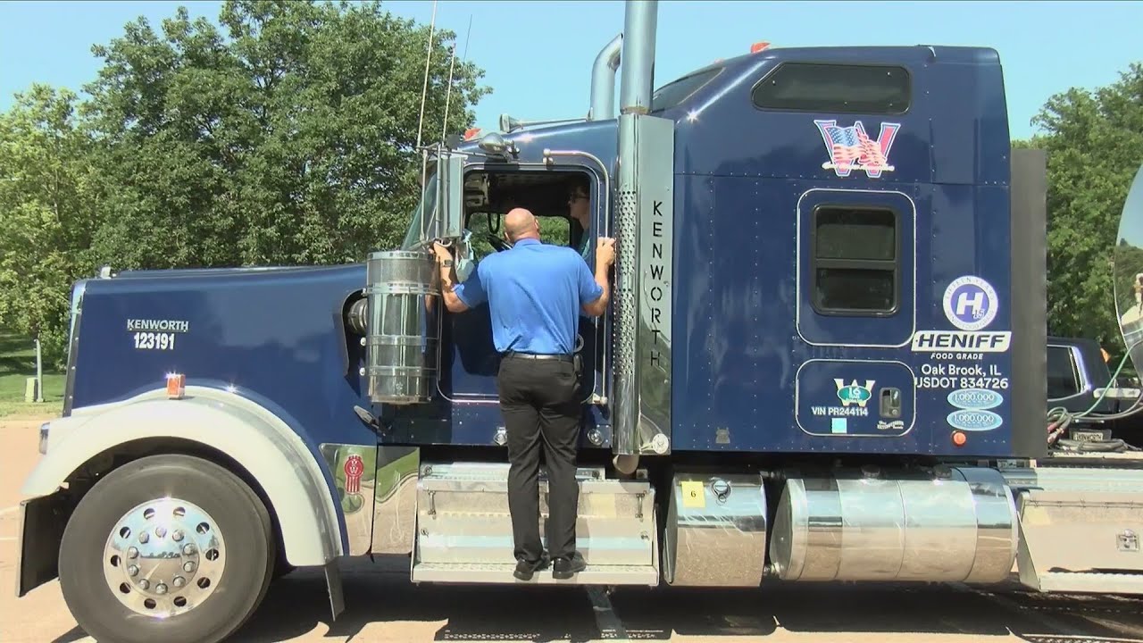 Young Drivers Learn to 'Share the Road'