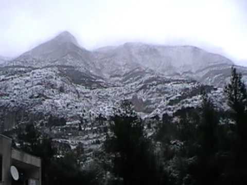Makarska pod snijegom: pogled iz stana ujutro 180209