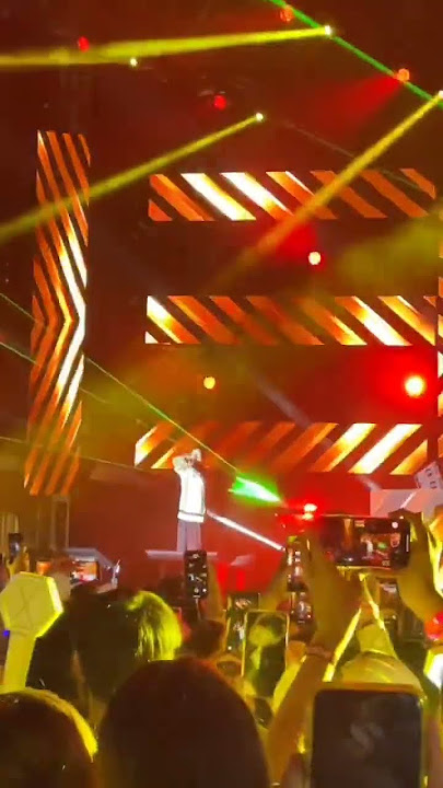 Chen sings with fans everytime #shorts #shortvideo  #fyp #tiktok##exo #exo