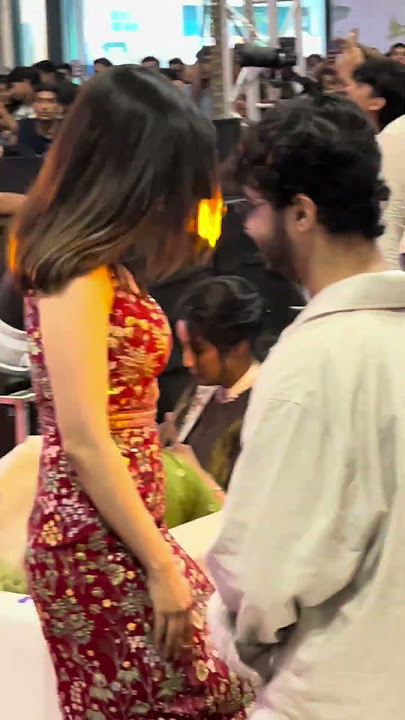 Uff Shraddha Kapoor ke Cute Adae !
