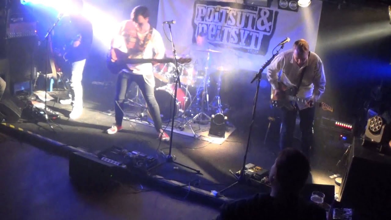 Poitsut & Neitsyt - Superhero (live)