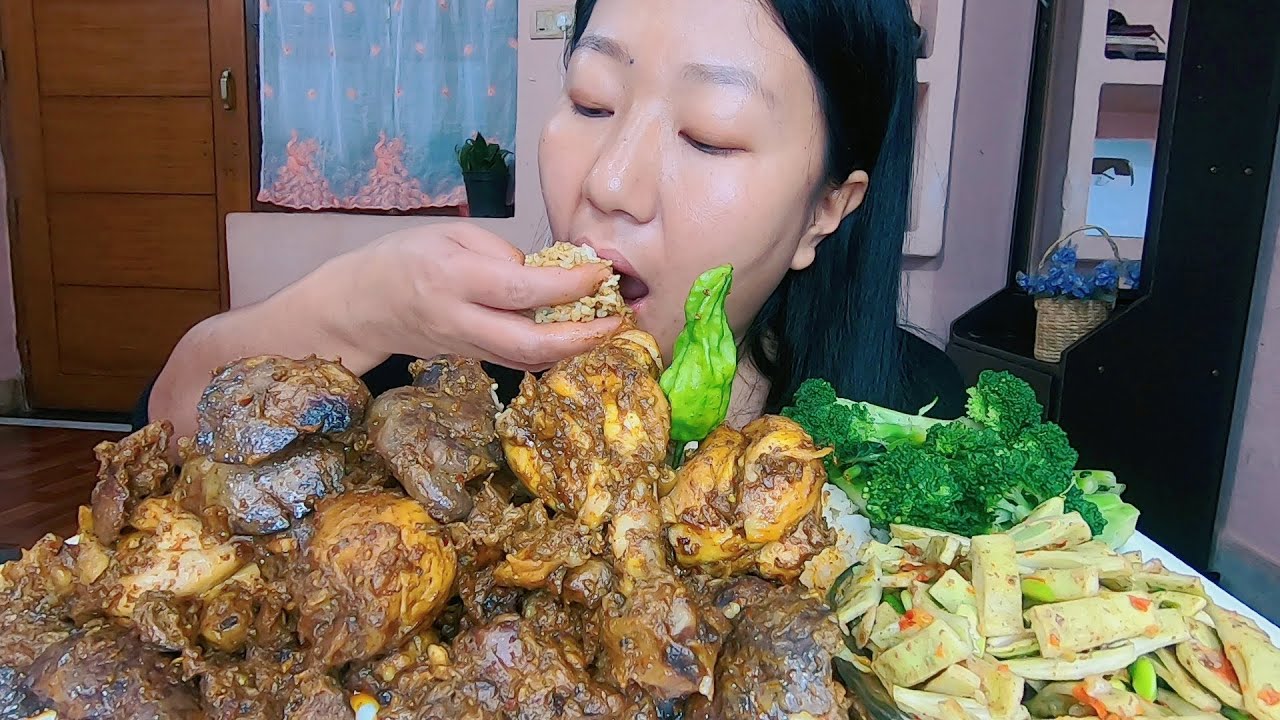 Chicken Liver And Thigh Curry Yongchak Singju / Stink Bean Chutney Boiled Broccoli, Rice