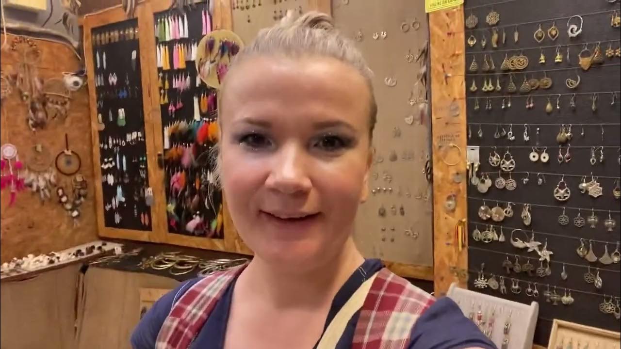 Буддистка кэт инстаграм видеоблогер. Буддистка кэт. Буддистка кэт ютуб. Буддистка кэт ютуб. Буддистка кэт.