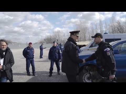 Video: Dostávajú záložní policajti výhody?