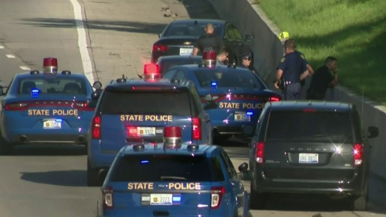 2 men found shot inside vehicle along Lodge Freeway in Detroit - YouTube