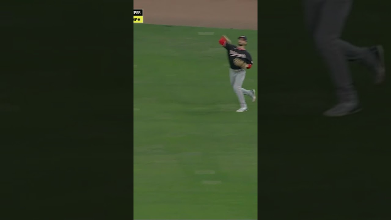 Ozzie Albies with a 2 RBI single gives the Braves the lead!