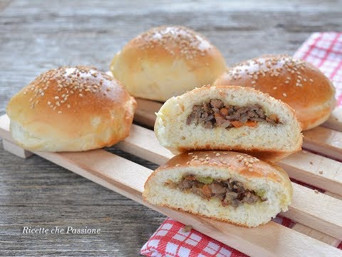 Ravazzate siciliane panini rosticceria siciliana farciti di carne - Ricette che Passione