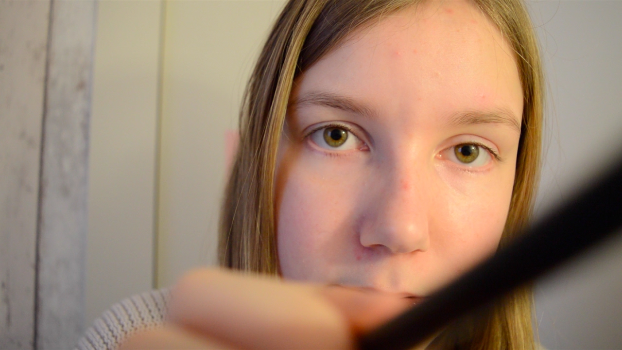 ASMR: Doing your makeup for Valentine's Day~soft spoken