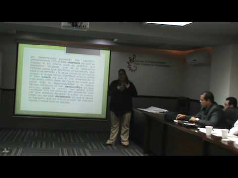 Carla Vélez Alumna de la clase Liderazgo y Comunicación de la EECP camera iphone 8 plus apk