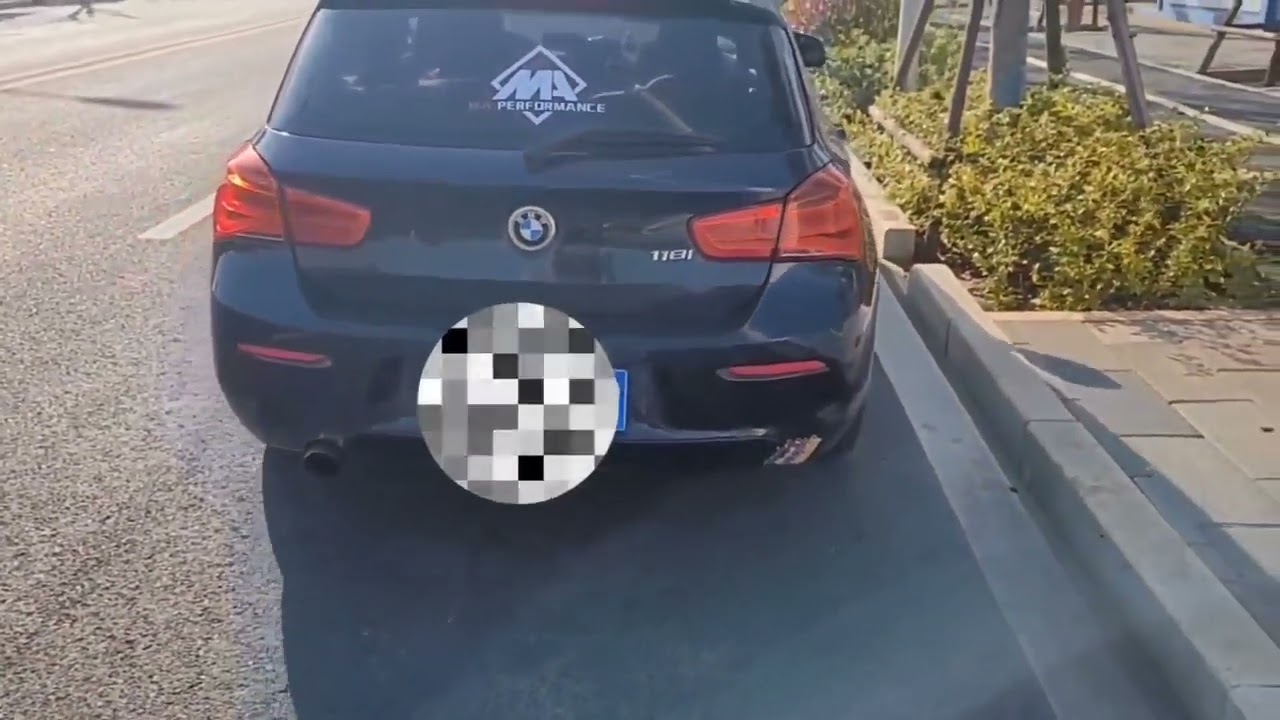 BMW  118i Stage 1  loud exhaust