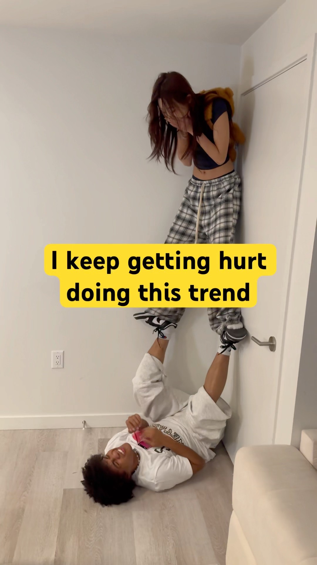 I got hurt again doing this trend #shorts #skyyjade ​⁠@princessameliawu