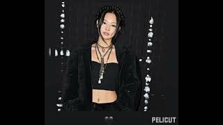 Blackpink üyelerinin Instagram hesaplarına paylaştıkları yeni fotoğrafları 🦋🌈