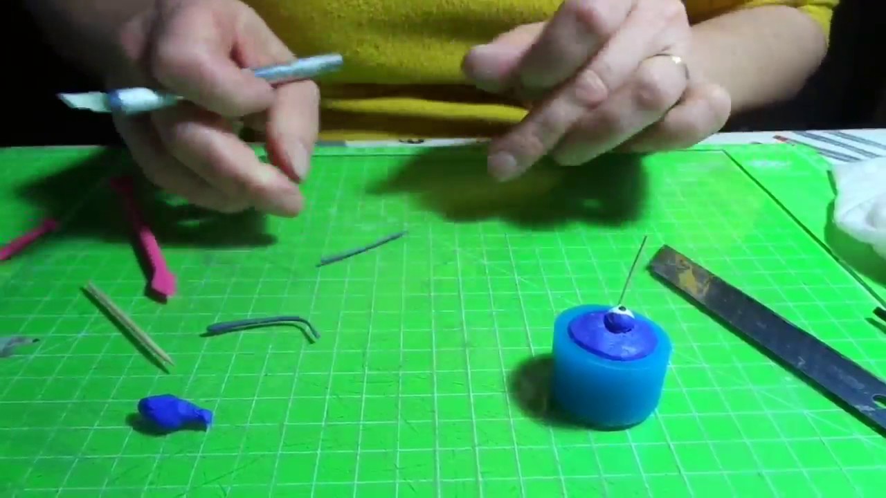 Tutorial principianti Fimo cupcake Minion - YouTube