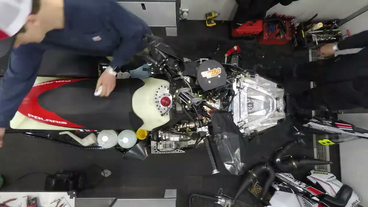 Tearing down a Soo-500 sled and rebuilding it. - Timelapse