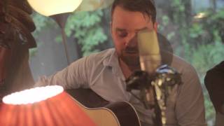 Frightened Rabbit and Meursault perform Bruce Springsteen's I'm Goin' Down - Location Music TV chords