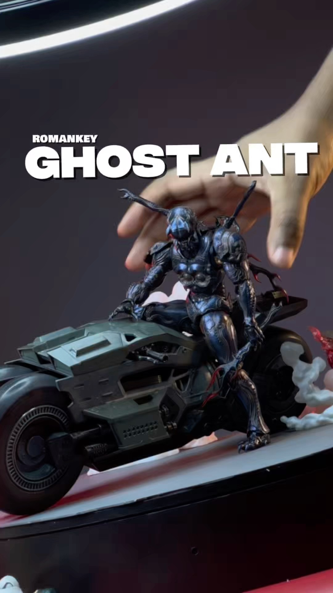 Posing the Ghost Ant Made by Romankey #actionfigures #toyreview