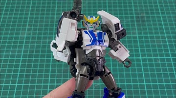 Transformers Legacy : Evolution Robots In Disguise 2015 Universe Strongarm (Robot mode to Alt mode)