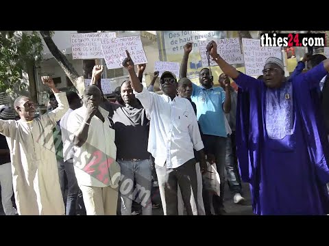 MARCHE DES CHEMINOTS RETRAITES DANS LES RUES DE THIES POUR........