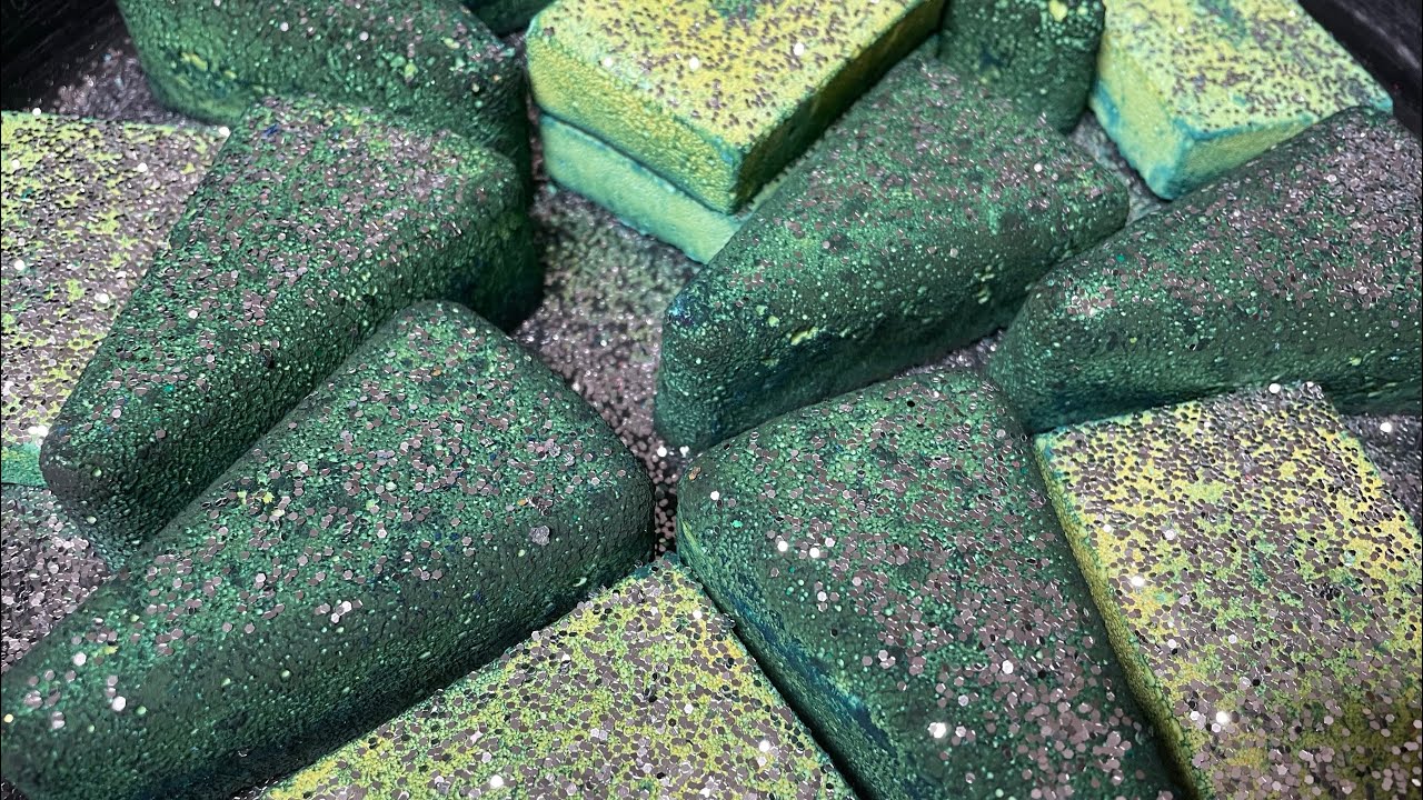 Turquoise Gym Chalk Crush - YouTube