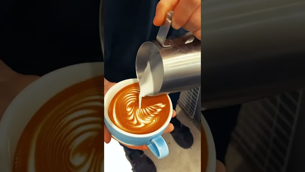 Wing Swan 🦢 Latte Art #shorts #barista #latteart