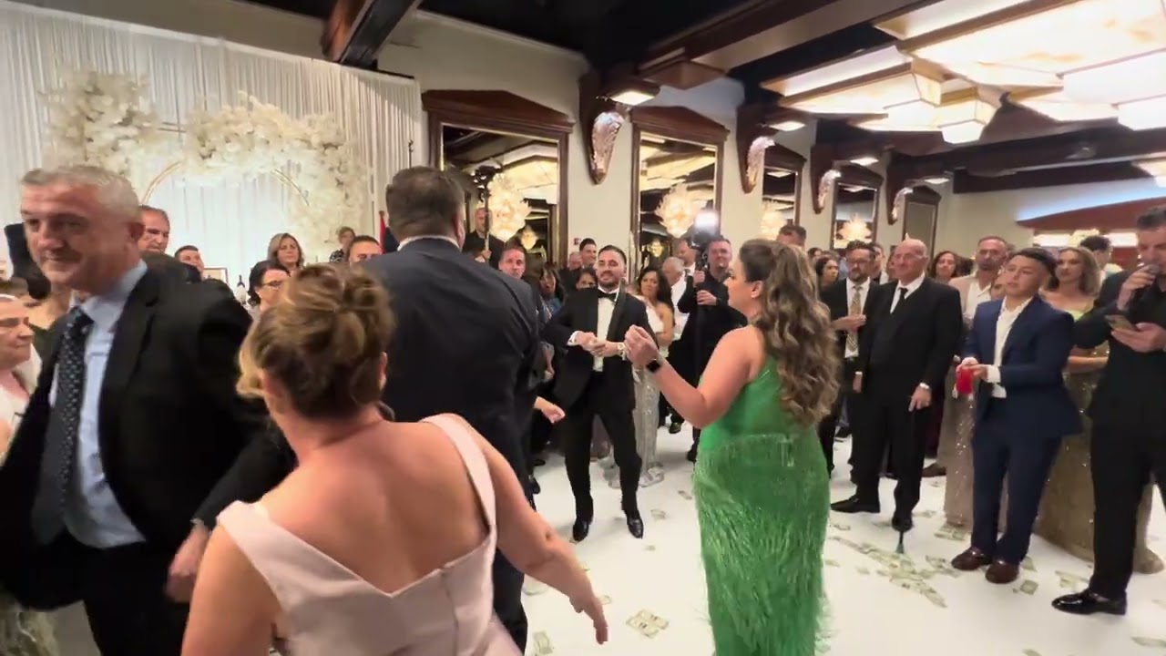 Kenga e Familjes 2 - Jasmin & Amanda