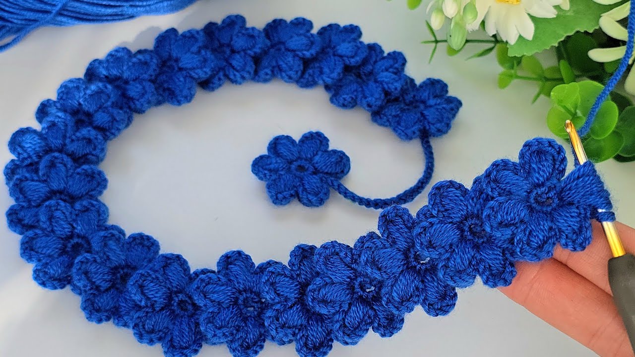 🍀 Beautiful Crochet Leaf Clover Strap 💯 Easy DIY Hair Band or Bag Handle Tutorial
